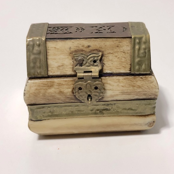 Camel Bone Trinket Box